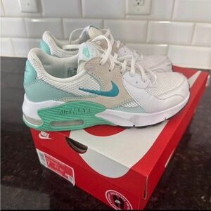 Nike Air Max Excee Women's Size 7 White/Jade Ice/Teal Nebula